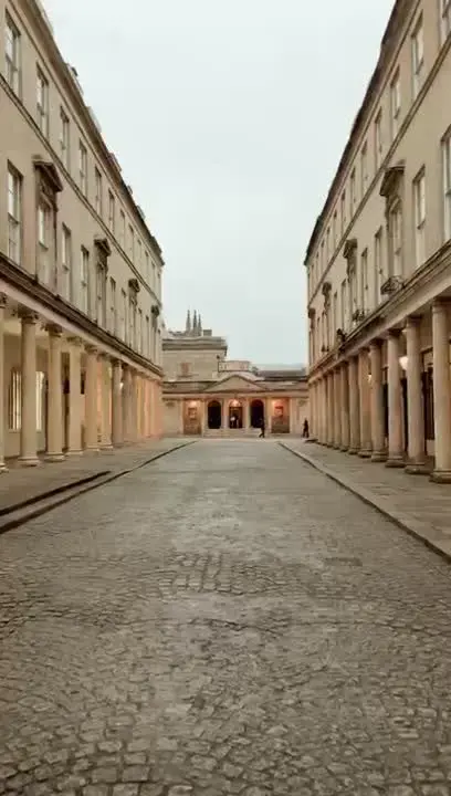 A street of golden Bath stone buildings
